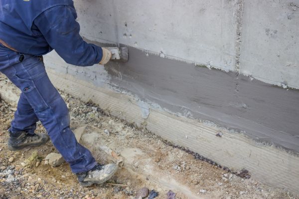 Cost of Foundation Crack Sealing in Land O Lakes